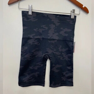 NWT SPANX|| Look At Me Now Bike Shorts Black Camo,Size Medium
